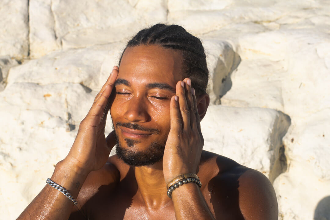 Background for Ljómandi Húð